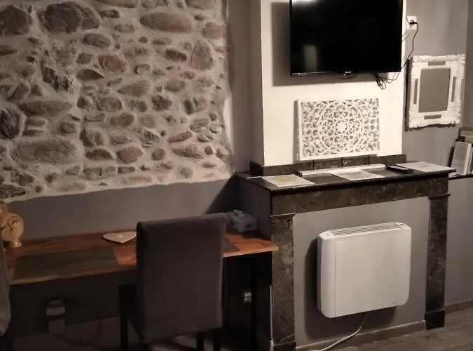 Maison De Au Pied De La Montagne Noire 3*