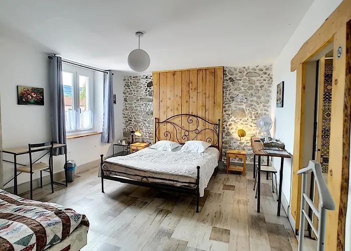 Maison De Au Pied De La Montagne Noire