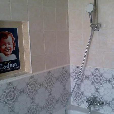 Maison De Au Pied De La Montagne Noire B&B 4*
