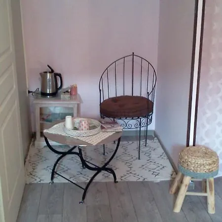 B&B Maison De Au Pied De La Montagne Noire
