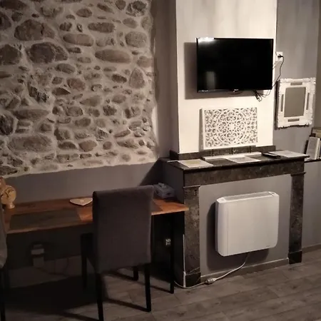 Maison De Au Pied De La Montagne Noire 4*