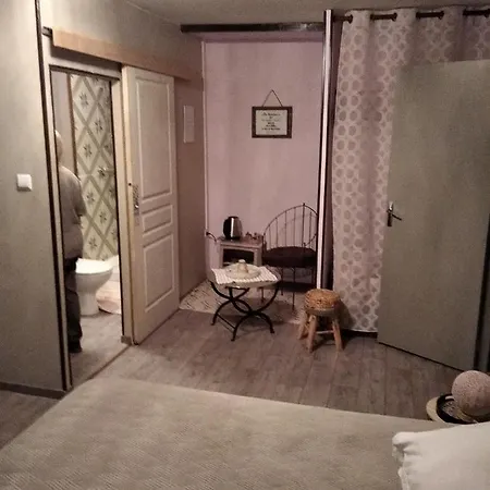 فندق مبيت وإفطار Maison De Au Pied De La Montagne Noire 3*