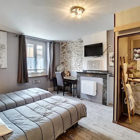 Bed & Breakfast Maison De Au Pied De La Montagne Noire 3*