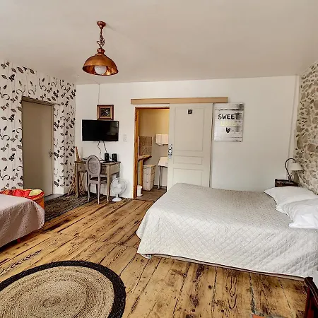 B&B Maison De Au Pied De La Montagne Noire 4*
