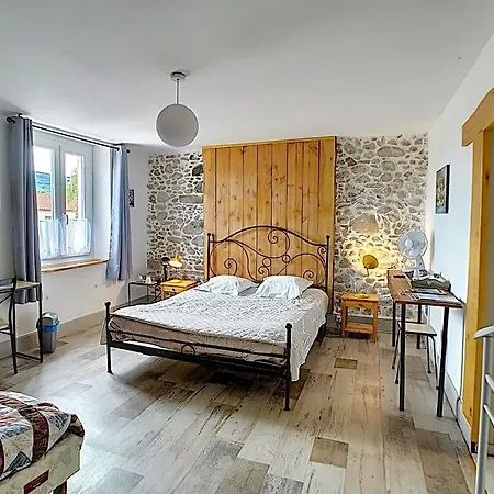 B&B Maison De Au Pied De La Montagne Noire 마자메