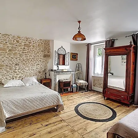 Maison De Au Pied De La Montagne Noire