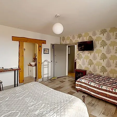 B&B Maison De Au Pied De La Montagne Noire 4*
