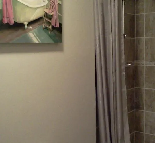 Maison De Au Pied De La Montagne Noire Frühstückspension 3*