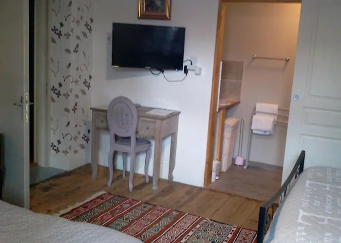 Maison De Au Pied De La Montagne Noire Frühstückspension